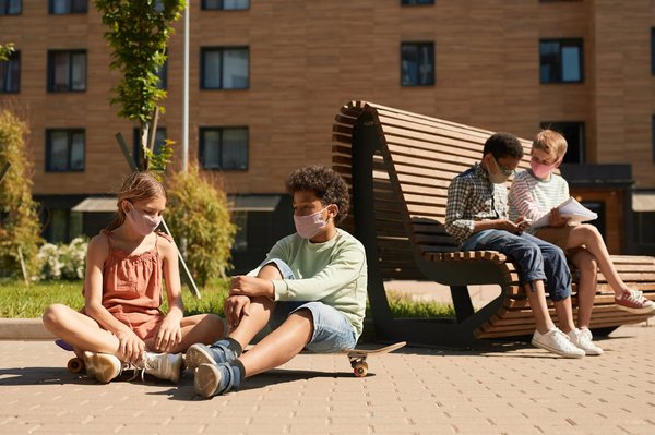 How Does Participation in Outdoor Activities Impact Mental Health in Adolescents?